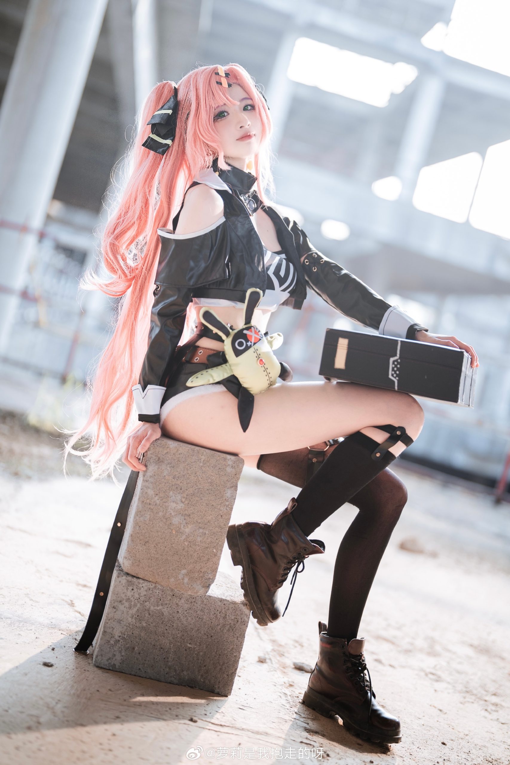 [COSPLAY] 绝区零 妮可德玛拉@罗利是我抱走的呀