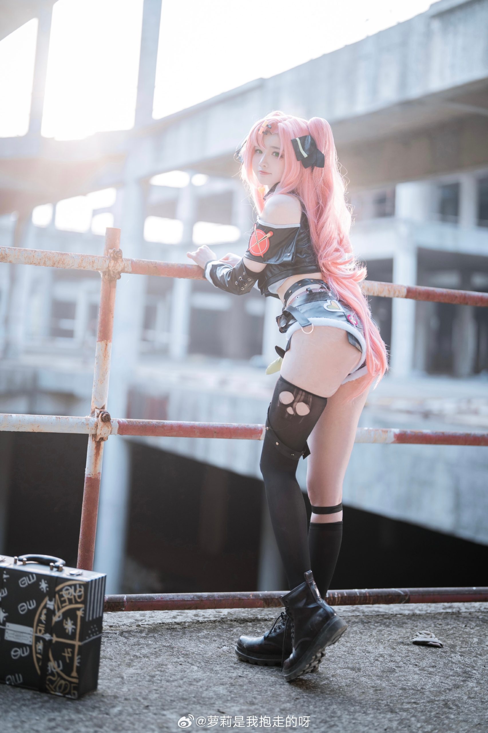 [COSPLAY] 绝区零 妮可德玛拉@罗利是我抱走的呀