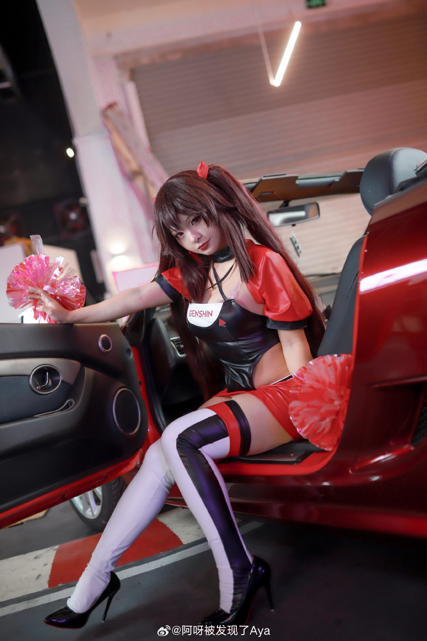 [COSPLAY] 哦，你困了吗～？那你好好休息吧，我一个人四处转转～原神 赛车娘胡桃@阿呀想长高