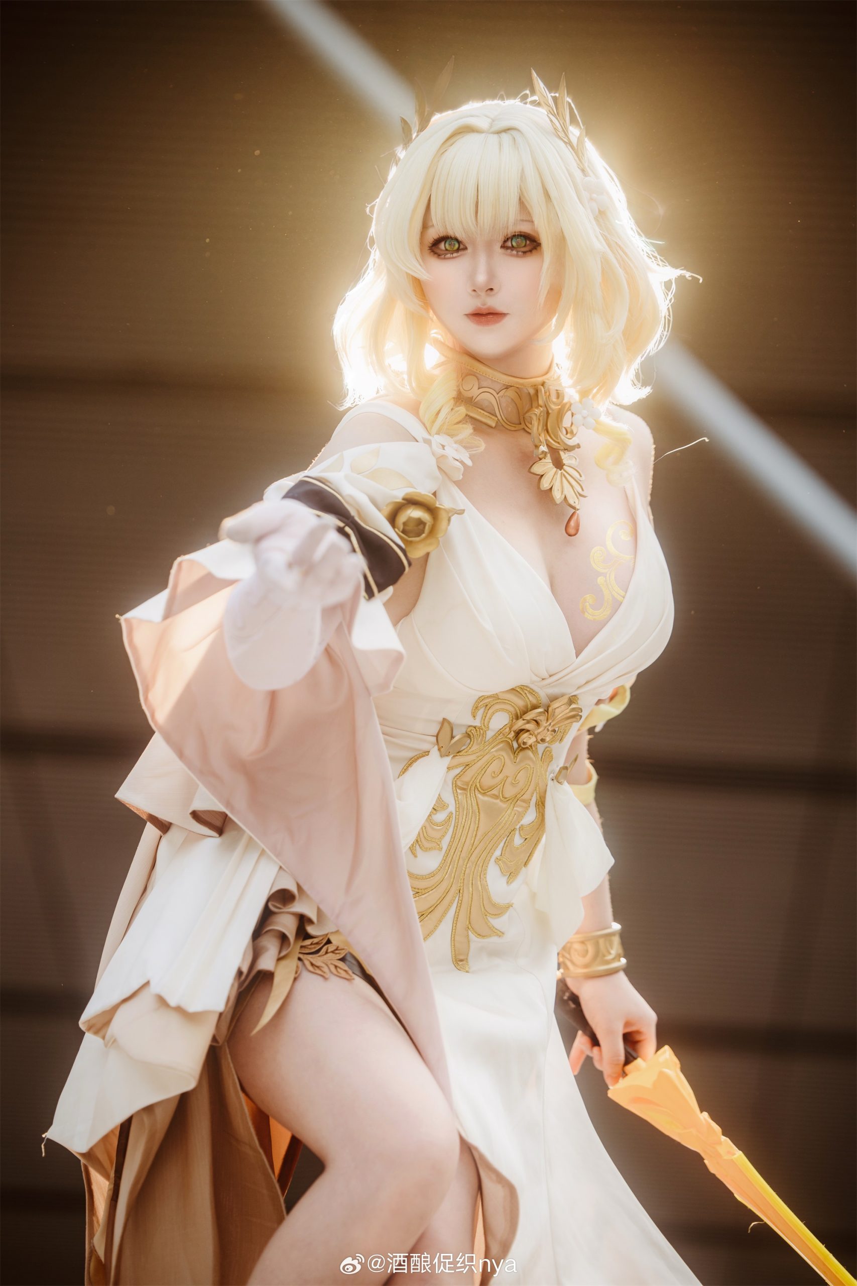 [COSPLAY] 织者抚弄金丝，连缀命运。 崩坏：星穹铁道 阿格莱雅@酒酿促织nya