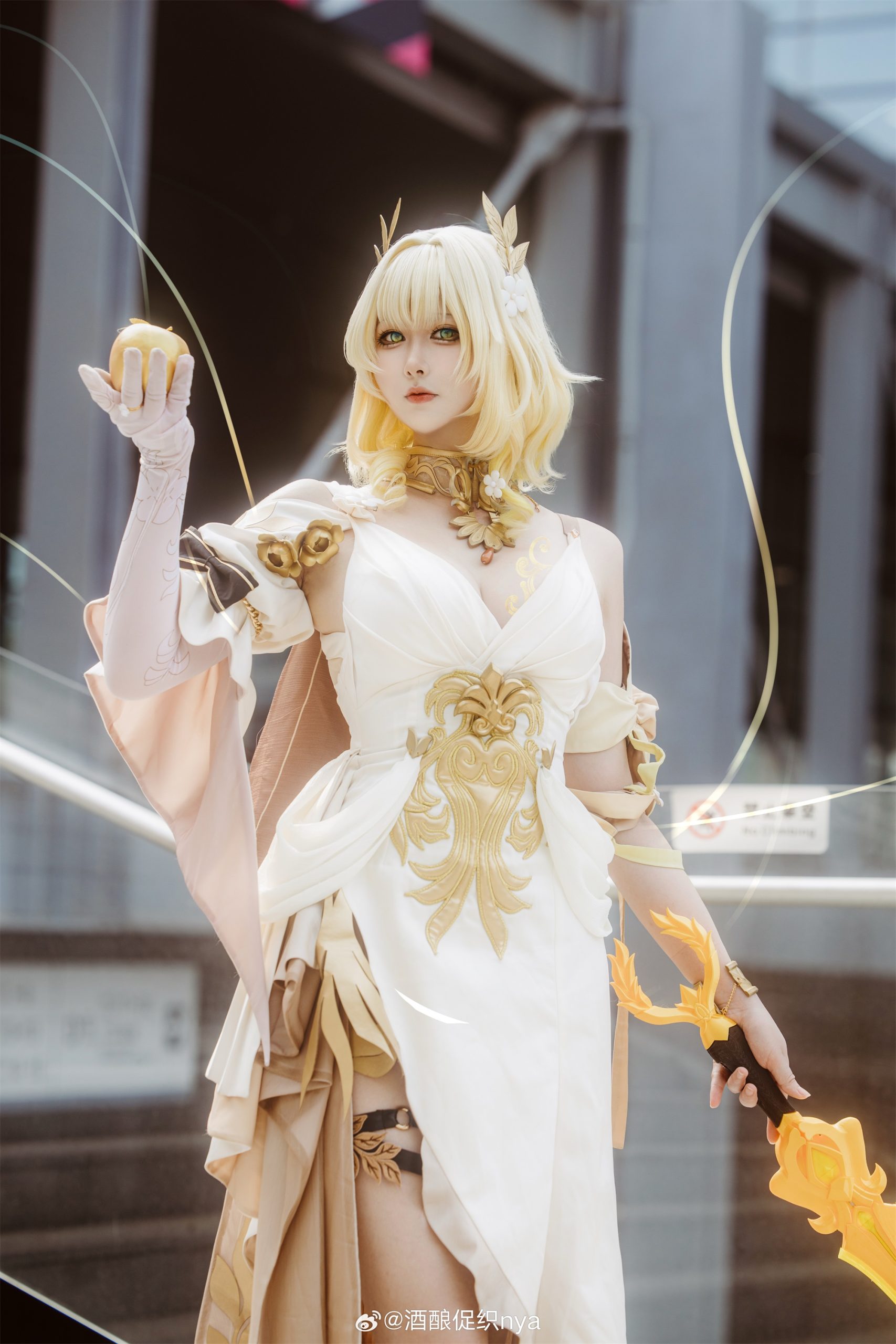 [COSPLAY] 织者抚弄金丝，连缀命运。 崩坏：星穹铁道 阿格莱雅@酒酿促织nya
