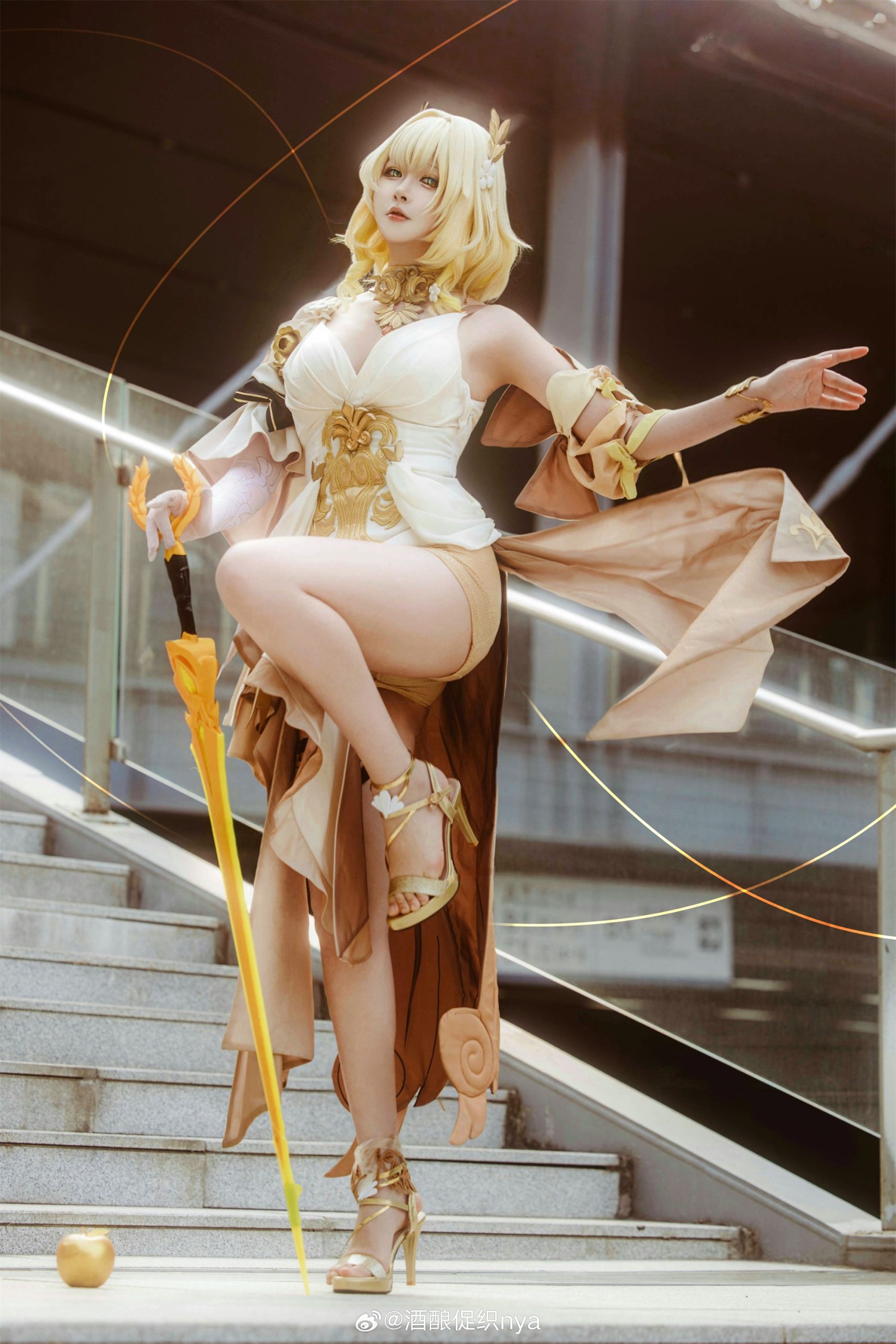 [COSPLAY] 织者抚弄金丝，连缀命运。 崩坏：星穹铁道 阿格莱雅@酒酿促织nya
