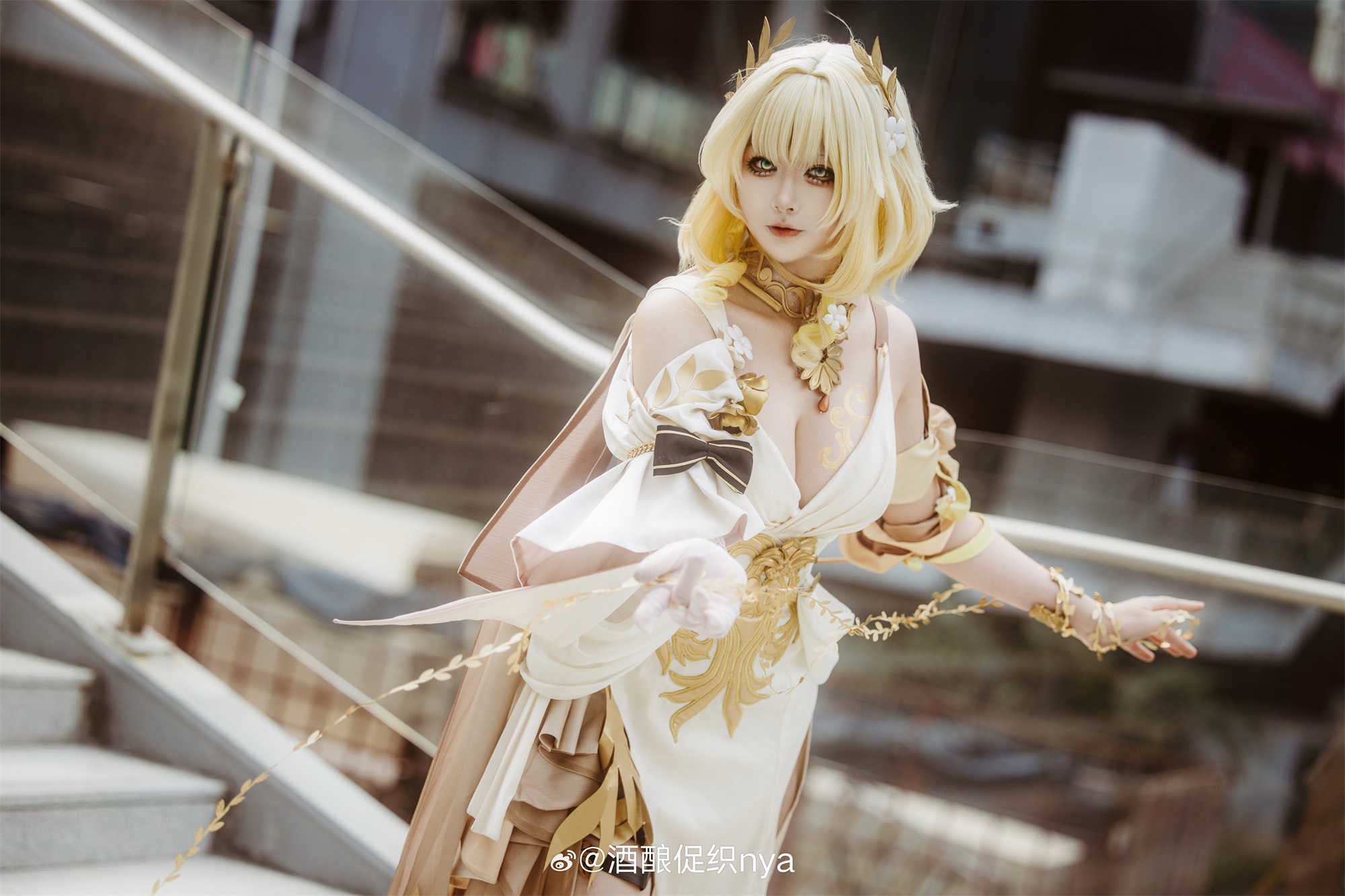 [COSPLAY] 织者抚弄金丝，连缀命运。 崩坏：星穹铁道 阿格莱雅@酒酿促织nya
