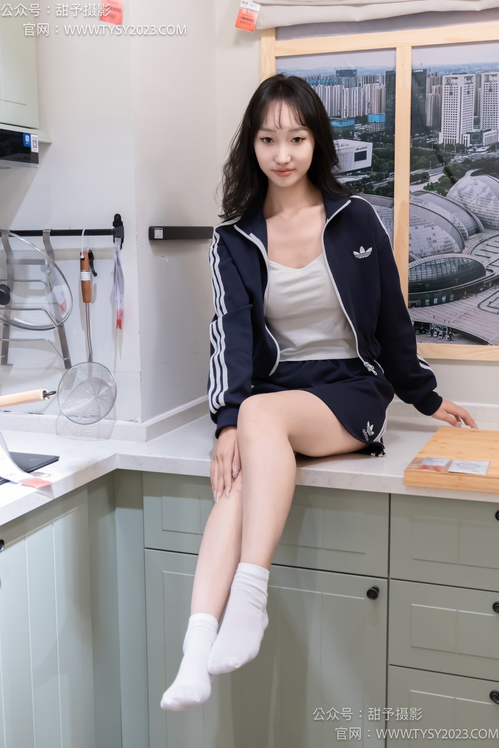 甜予摄影 NO.258 婉婉-帆布鞋、白棉袜、裸足（完整版）[143P/2V/8.94G]